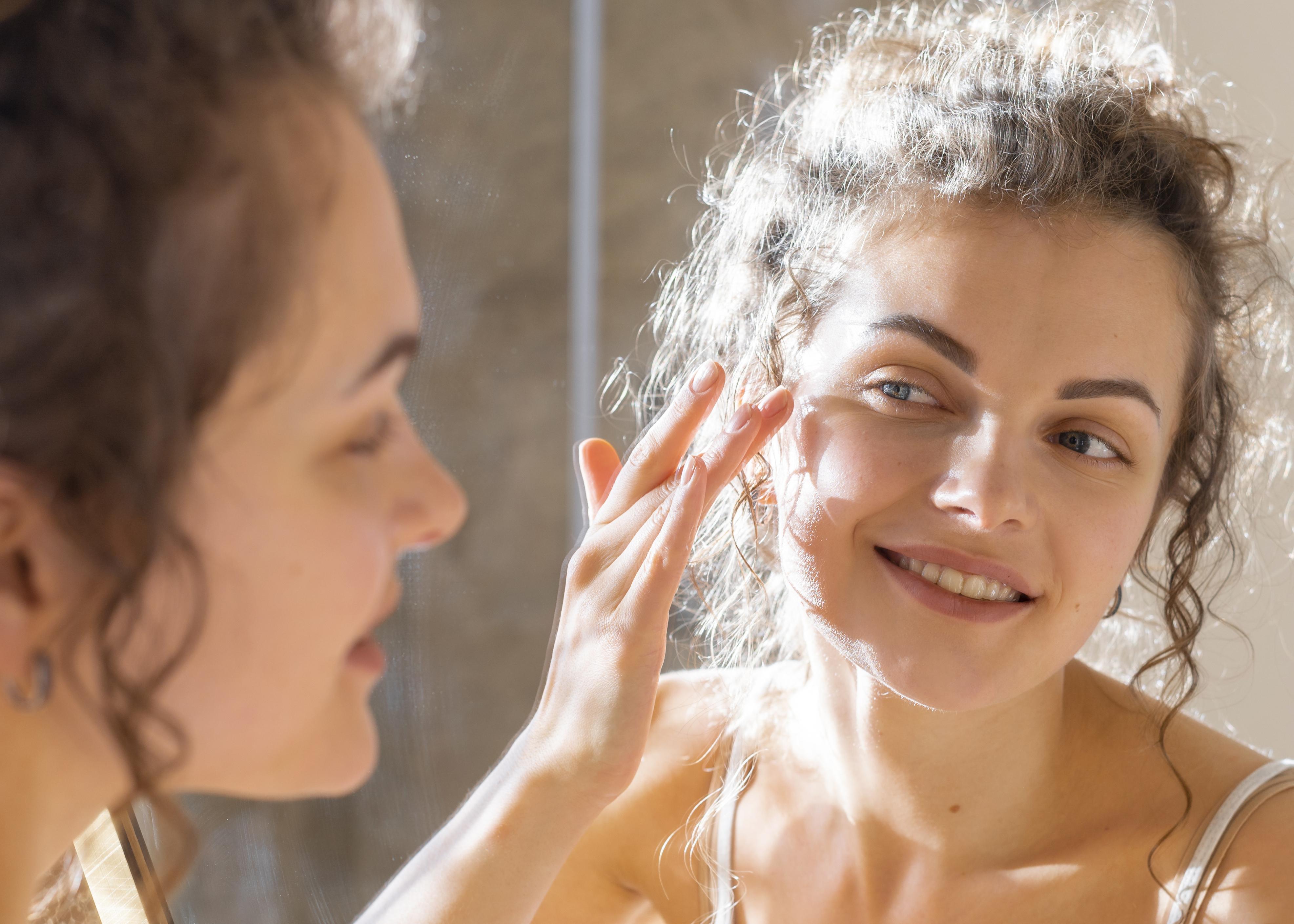 How to Support Your Skin Barrier When Your Skin Feels Extra Dry